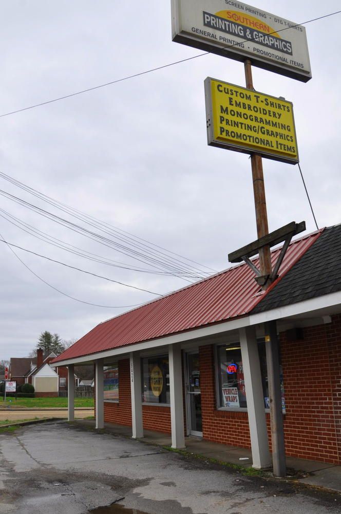 Office-Retail and Warehouse on Hixson PIke: 5424 Hixson Pike, Hixson, TN 37343